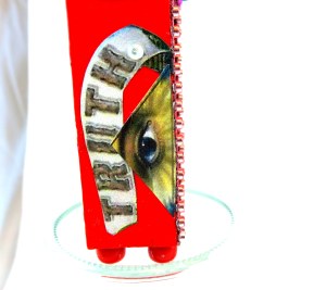 Frida-metal-flowers-red-case-2